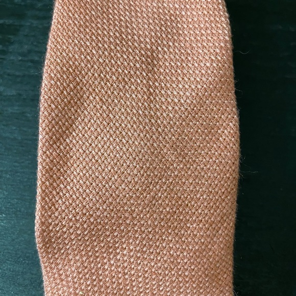 Burberry Linen Tie Peach Color - Picture 2 of 4